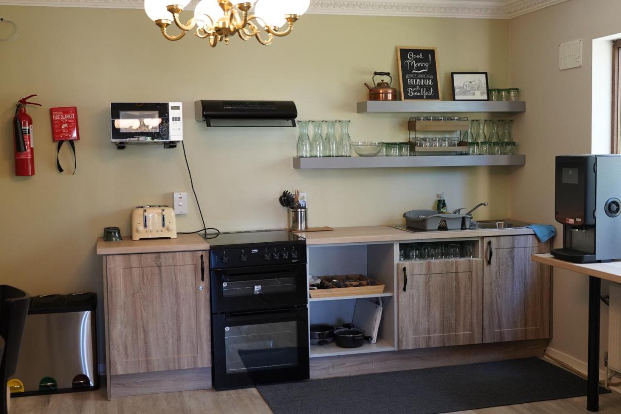 Slieve Bloom Manor Hostel Килларни Экстерьер фото