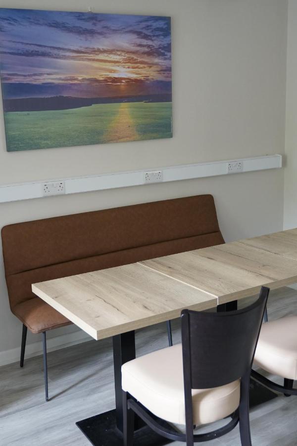 Slieve Bloom Manor Hostel Килларни Экстерьер фото