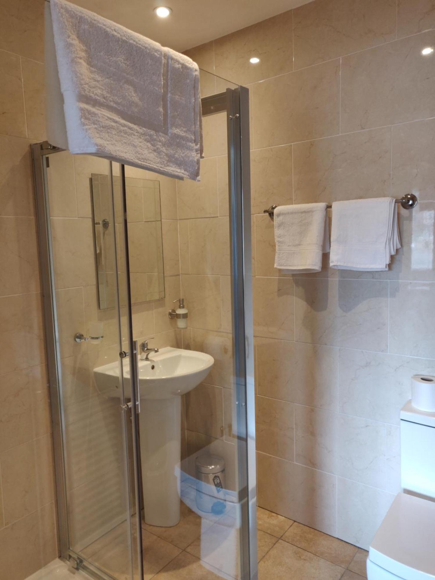 Slieve Bloom Manor Hostel Килларни Экстерьер фото