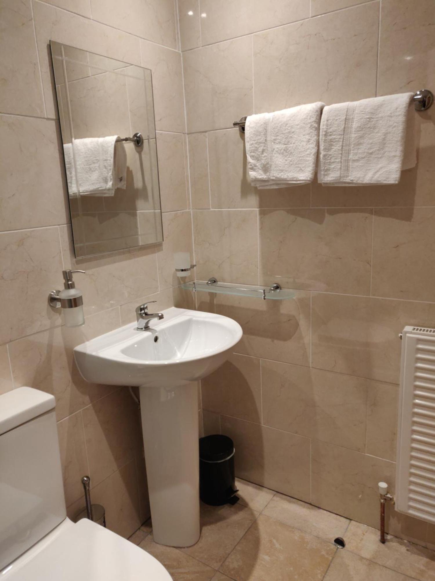 Slieve Bloom Manor Hostel Килларни Экстерьер фото
