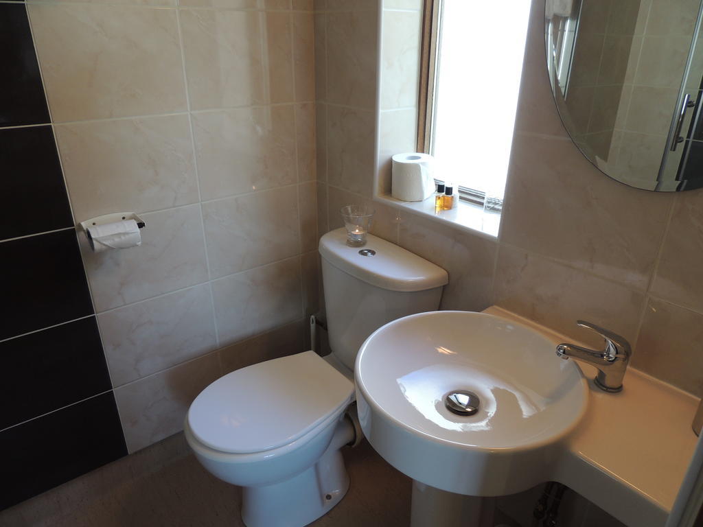 Slieve Bloom Manor Hostel Килларни Номер фото